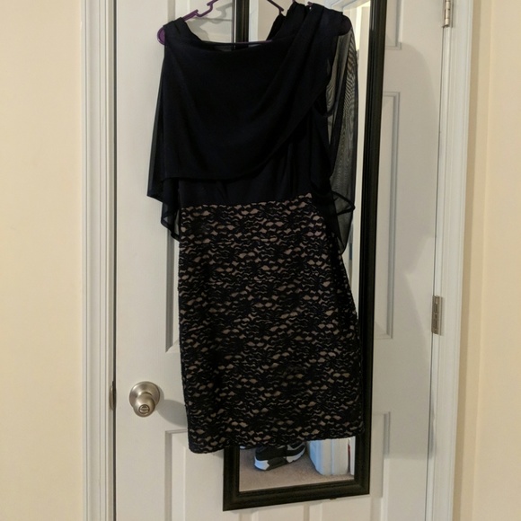 Dress - Picture 2 of 2